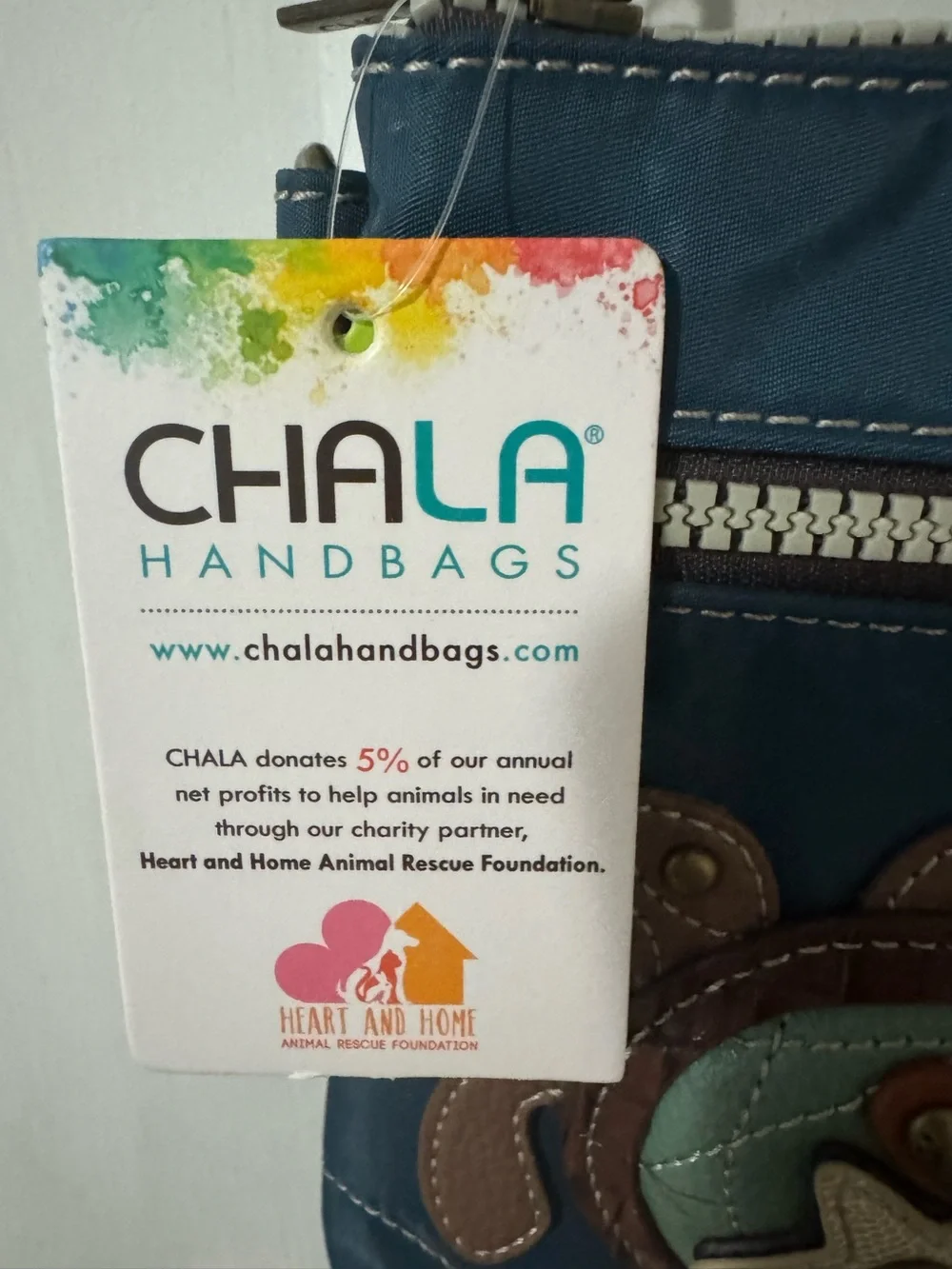 Chala Turtle Venture Crossbody Bag NEW - Picture 8 of 9